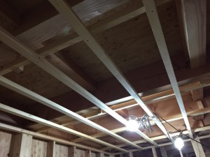 二階床下エアコン送風径路考察後の天井の野縁組み