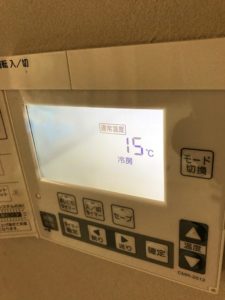 蓄熱式床暖房システム熱源機冷水試運転